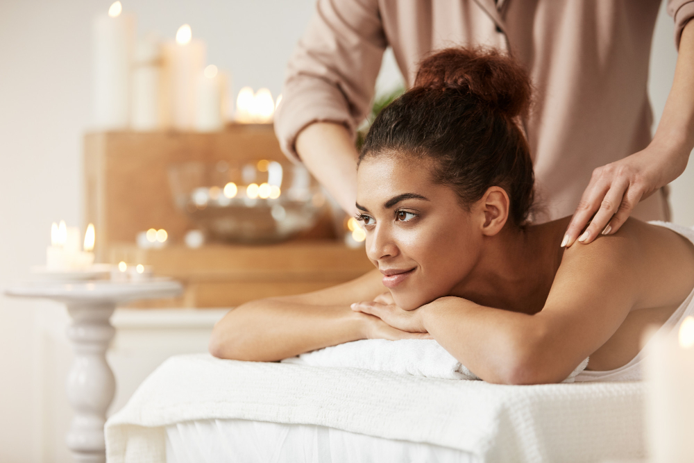 PREGNANCY-MASSAGE